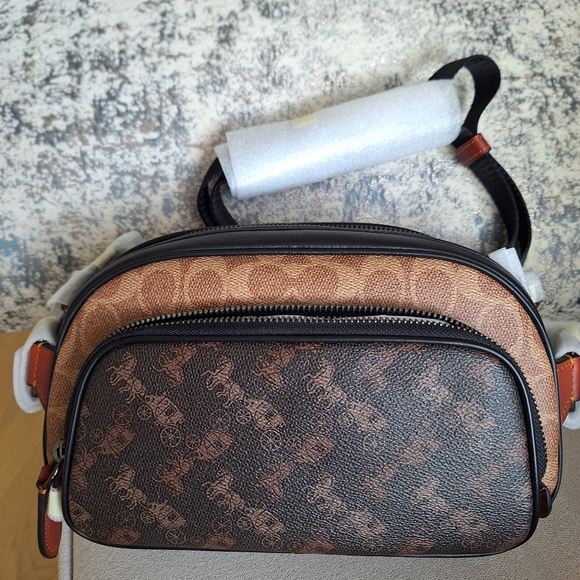 NEW COACH Hitch Belt Bag In Signature Canvas With Horse And Carriage Print - Picture 1 of 10
